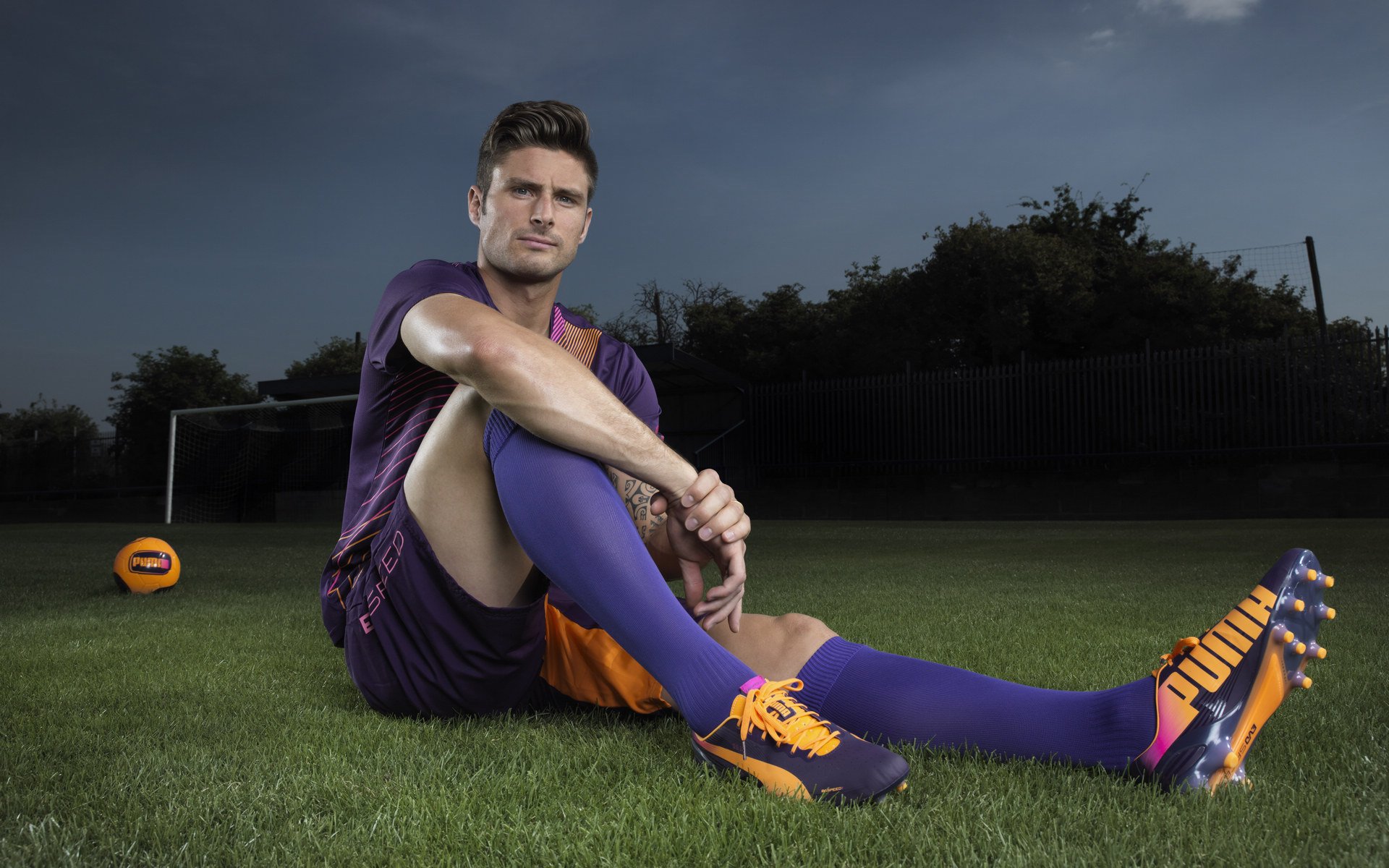 开云下载-当爱琴海的风吹过西非草原，莱万关键一击，希腊打穿塞内加尔的战术密码